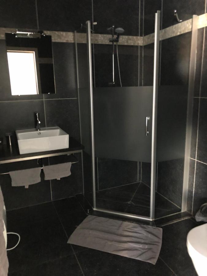 La Table D'Auguste Hotel Dour Екстериор снимка